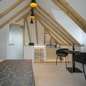 Apartment Situs, Split